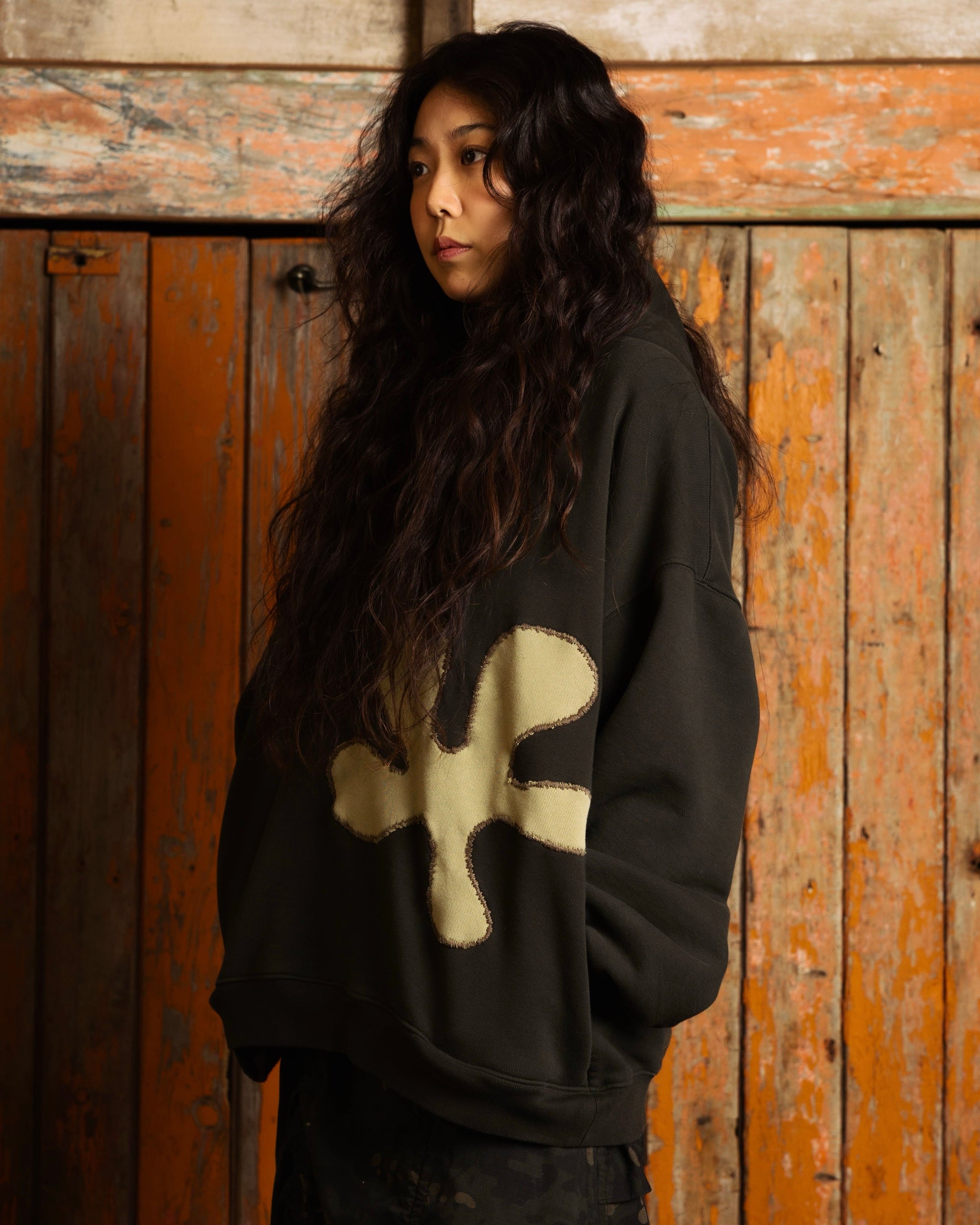 Oversized Front-Appliqué Hoodie (Olive x Pistachio)