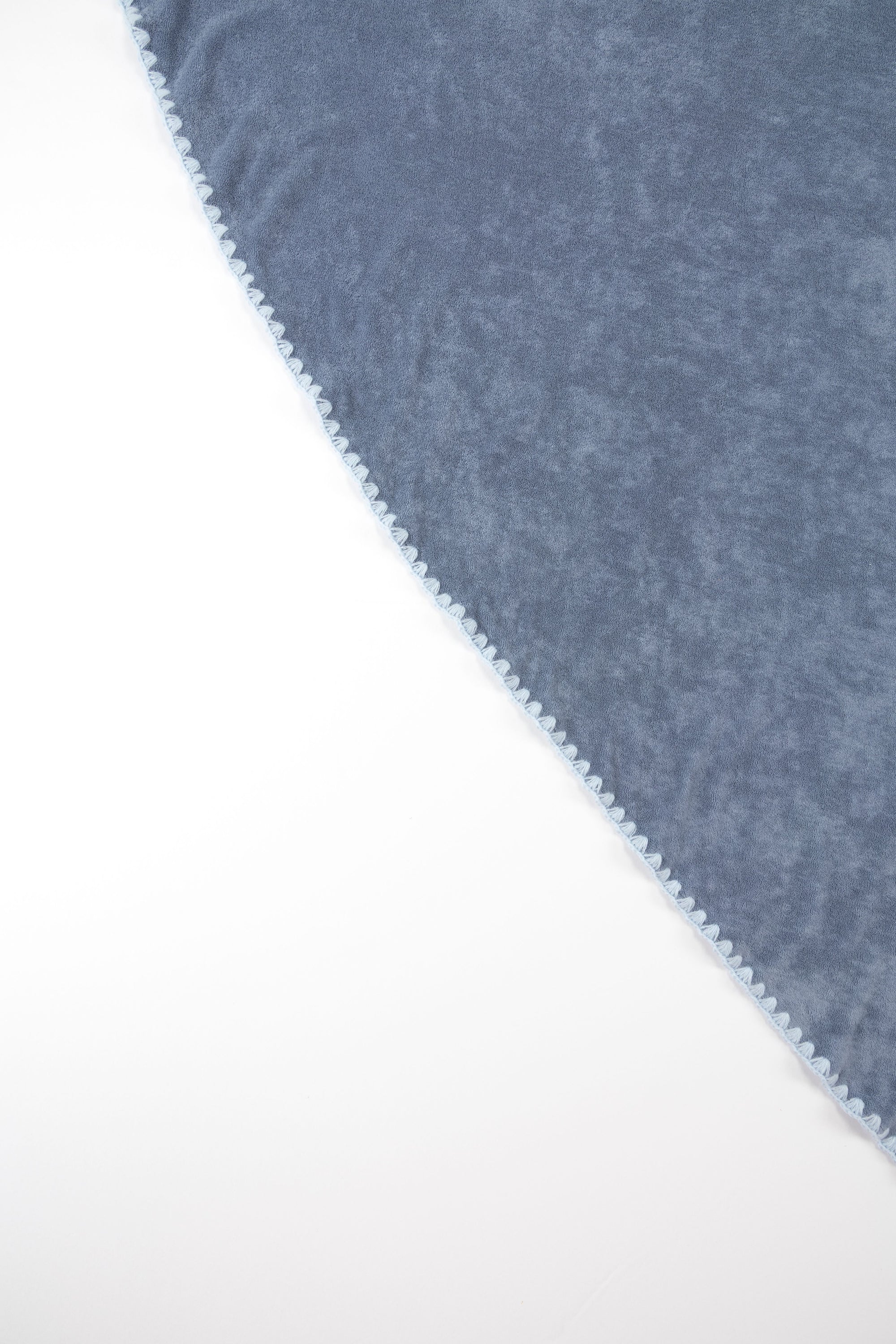 Beach Towel / Throw with Shell Edge Stitch (Blue x Blue)