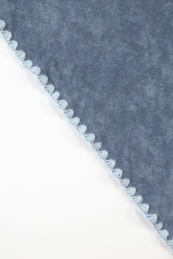 Beach Towel / Throw with Shell Edge Stitch (Blue x Blue)