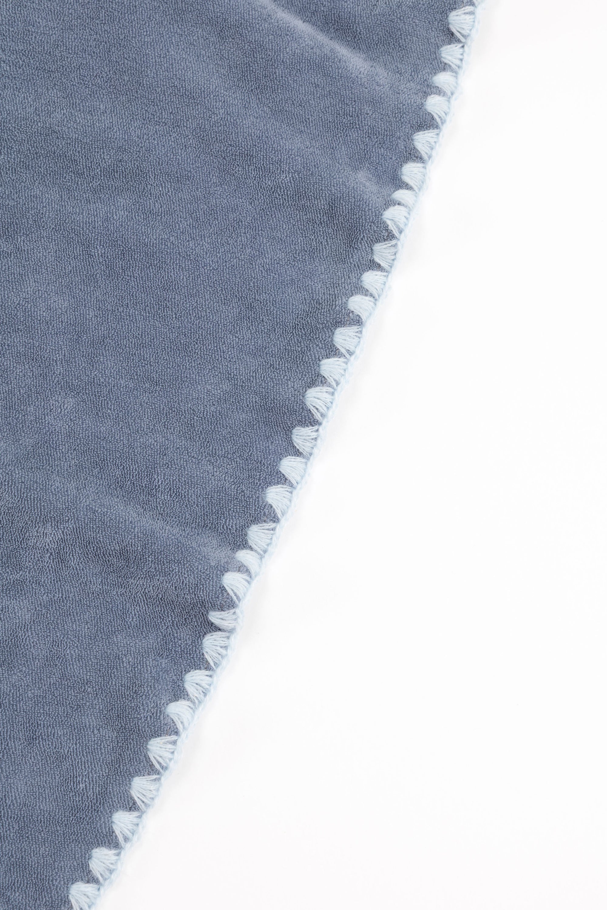 Beach Towel / Throw with Shell Edge Stitch (Blue x Blue)