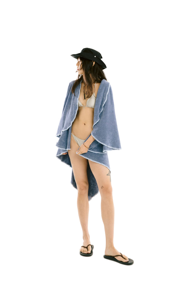 Beach Towel / Throw with Shell Edge Stitch (Blue x Blue)