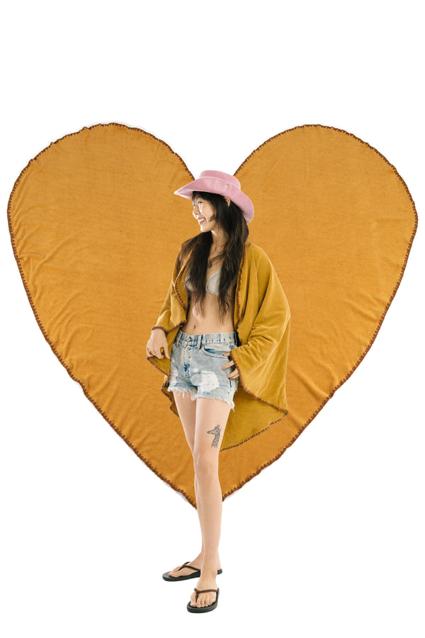 Beach Towel / Throw with Shell Edge Stitch (Earth)