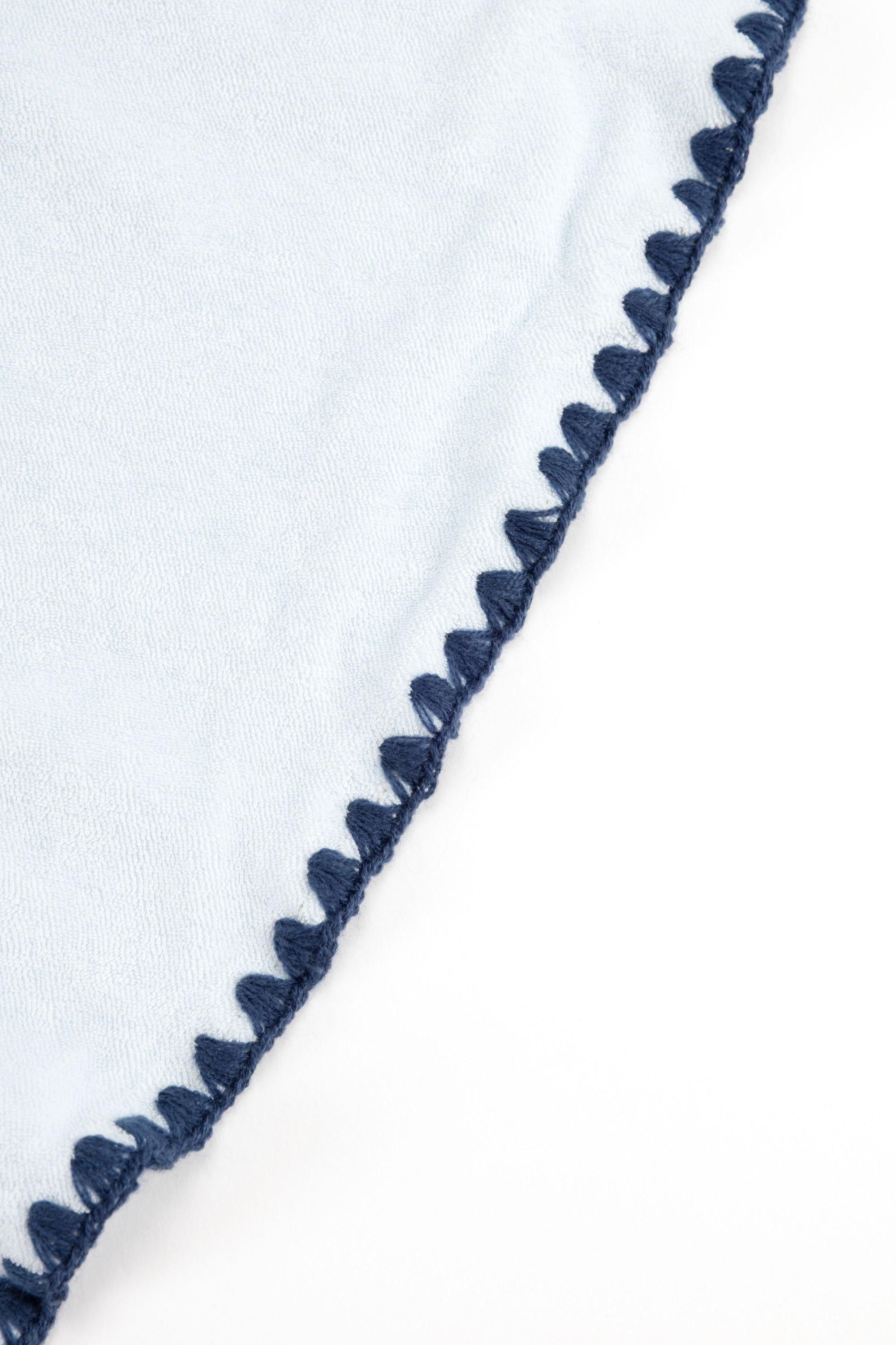 Beach Towel / Throw with Shell Edge Stitch (Baby Blue)