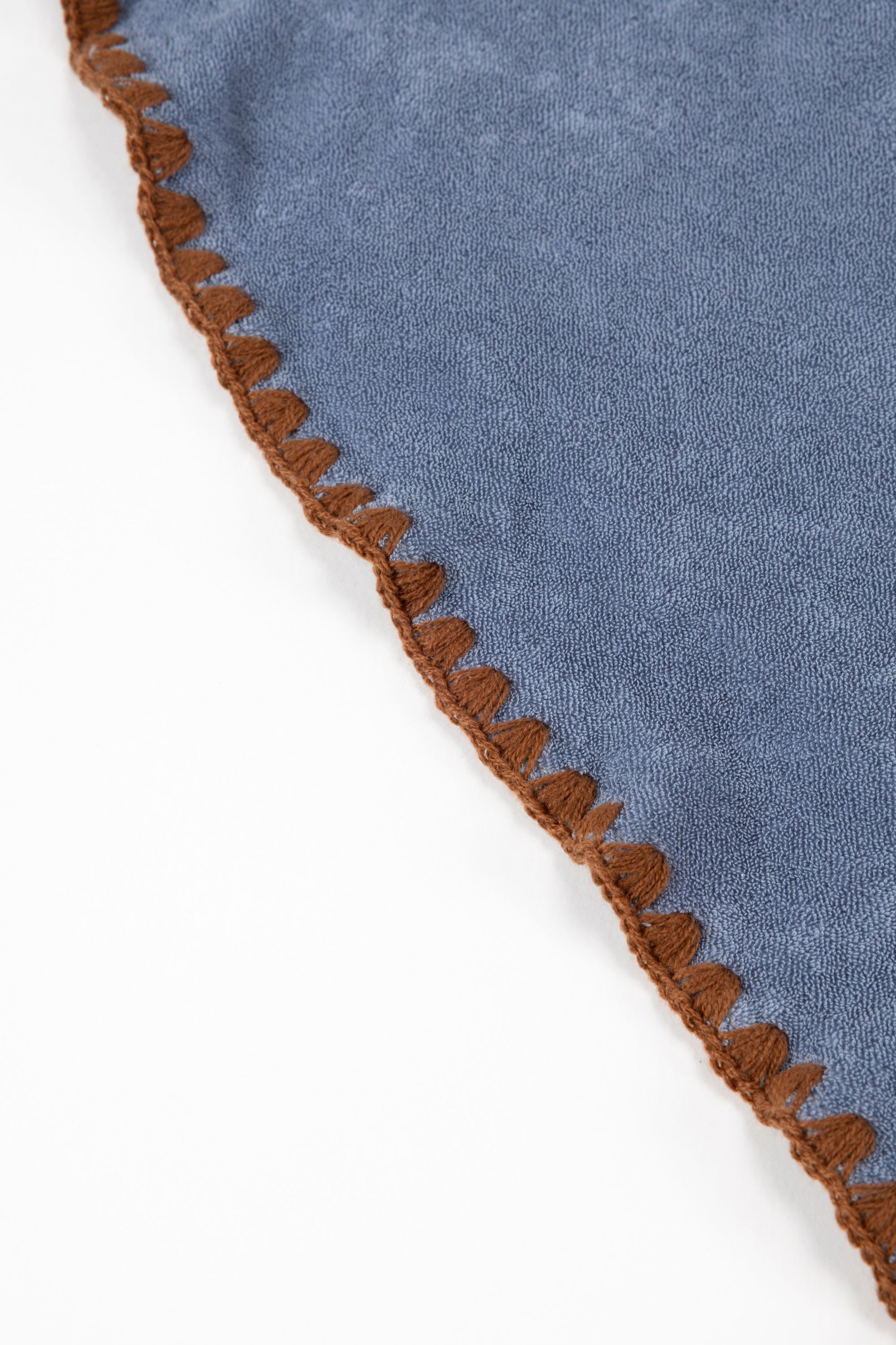 Beach Towel / Throw with Shell Edge Stitch (Blue x Brown)