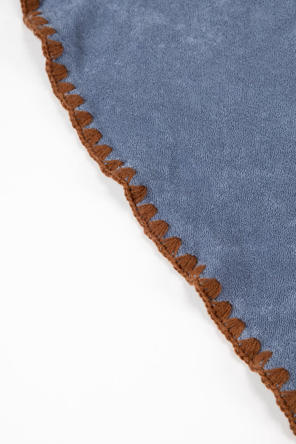 Beach Towel / Throw with Shell Edge Stitch (Blue x Brown)