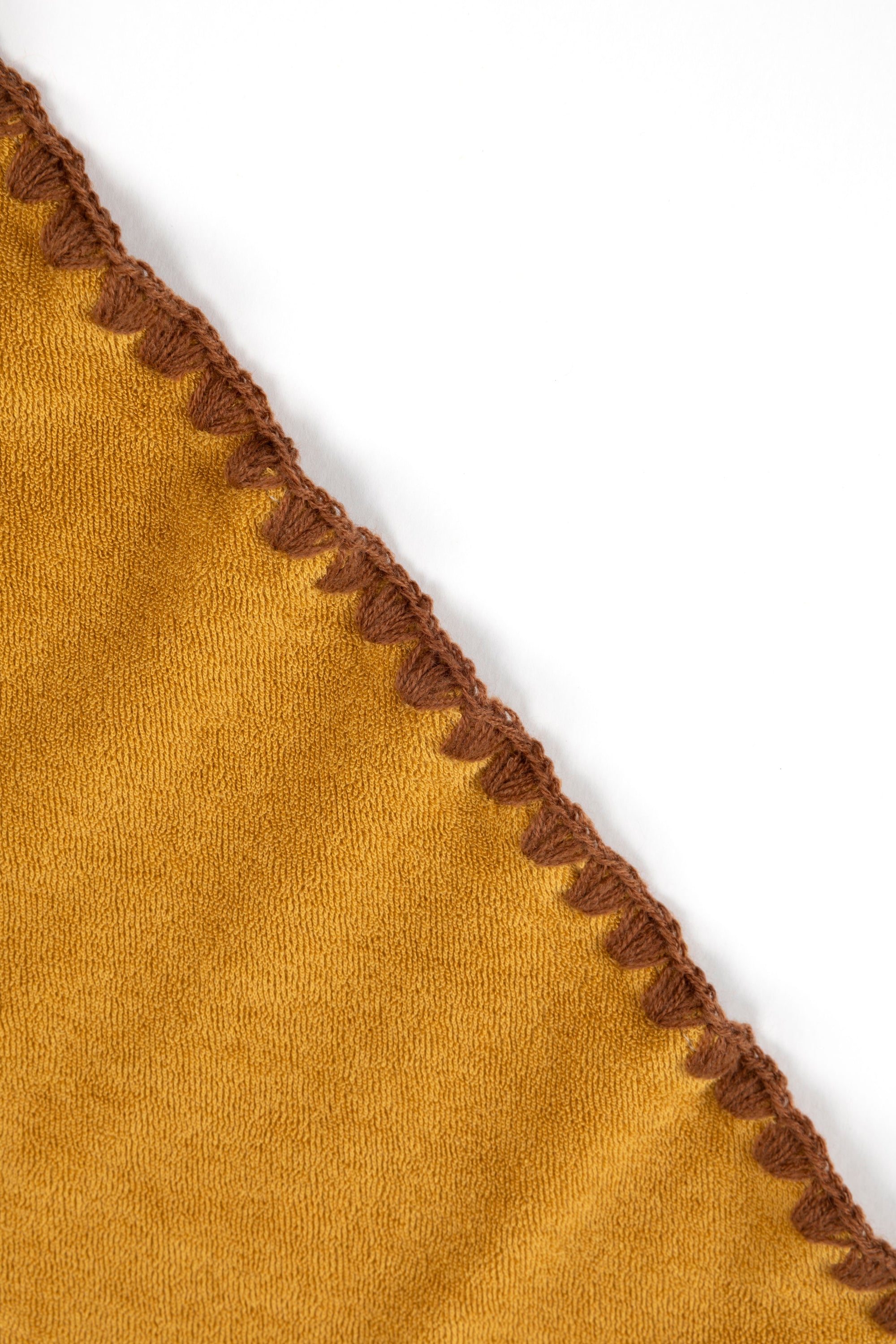 Beach Towel / Throw with Shell Edge Stitch (Earth)