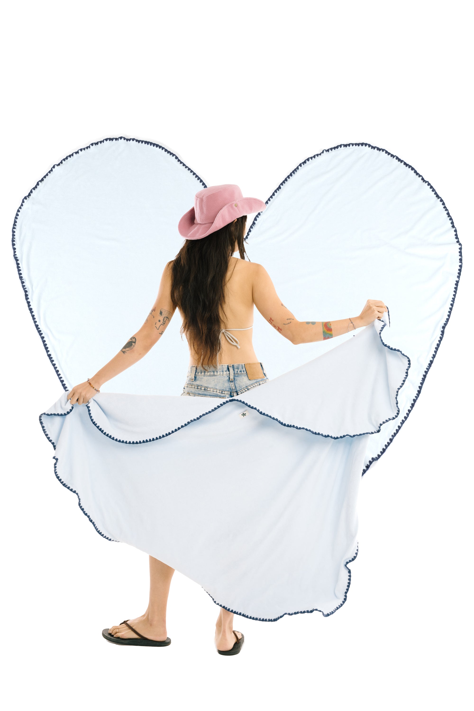 Beach Towel / Throw with Shell Edge Stitch (Baby Blue)